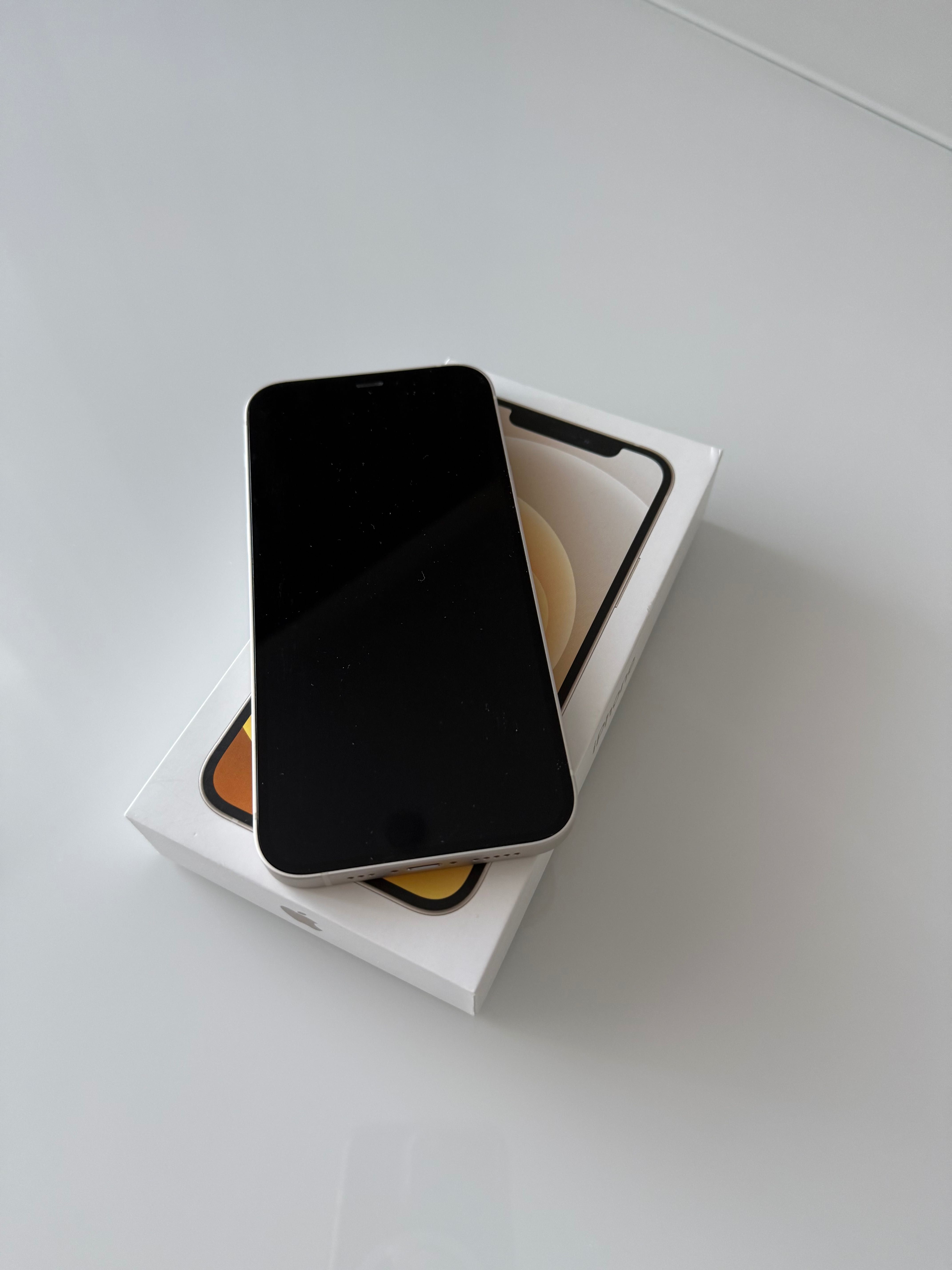 iPhone 12 продам в отличном состоянии
