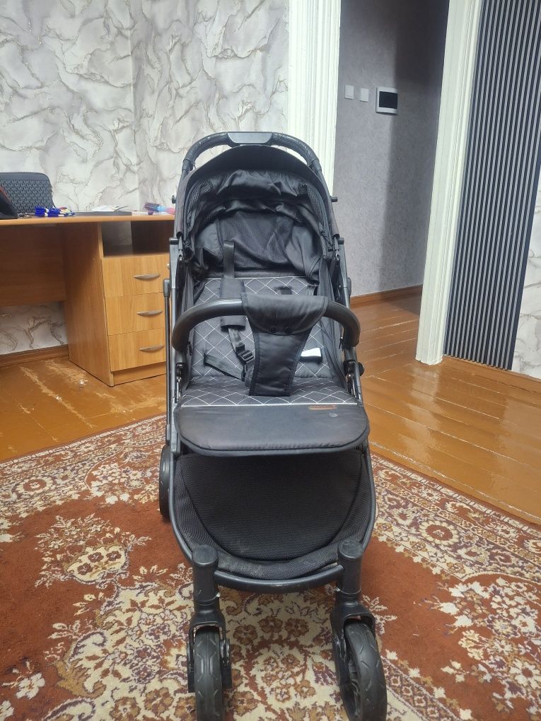 Продам детскую коляску