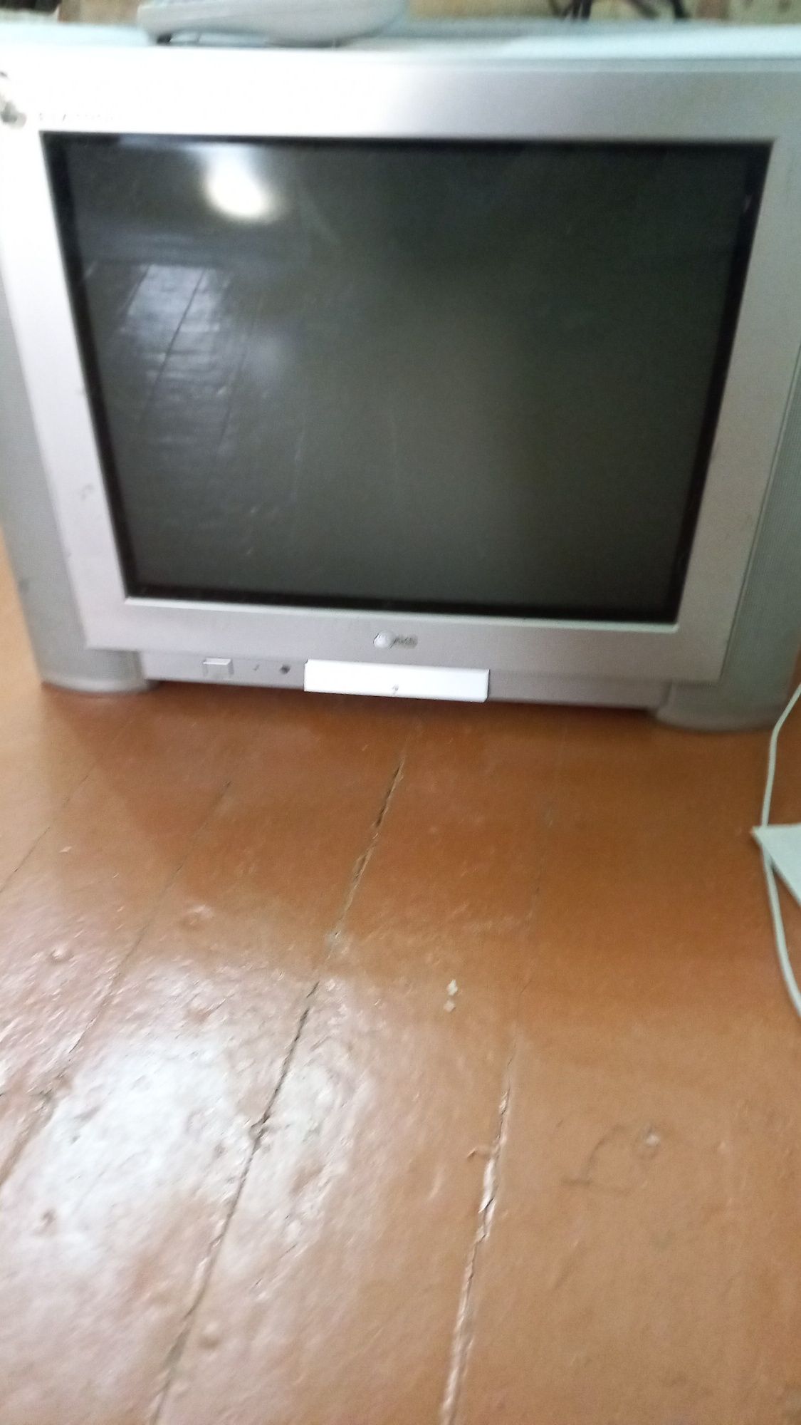 Продам телевизор LG