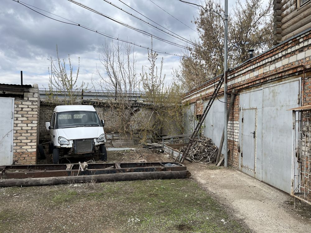 помещения, гаражи 220 м2, центр