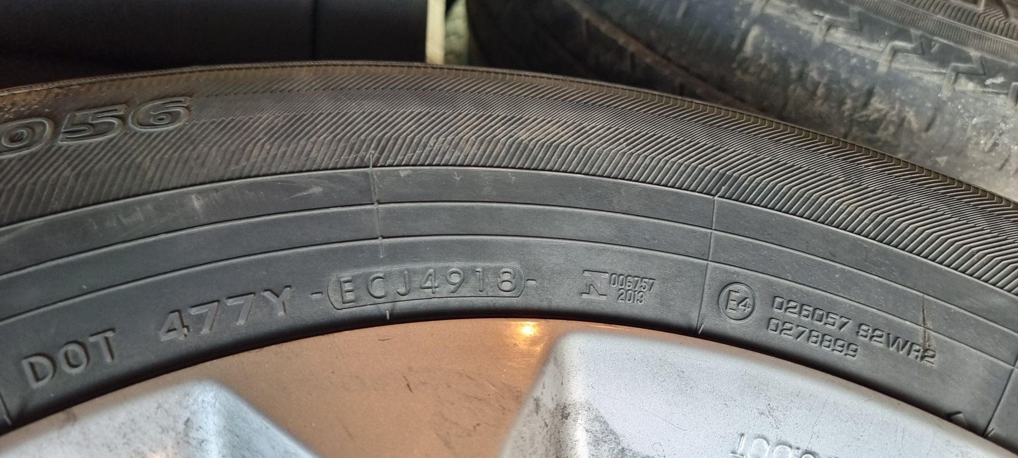 Продам резину YOKOHAMA G056 265/65 R17