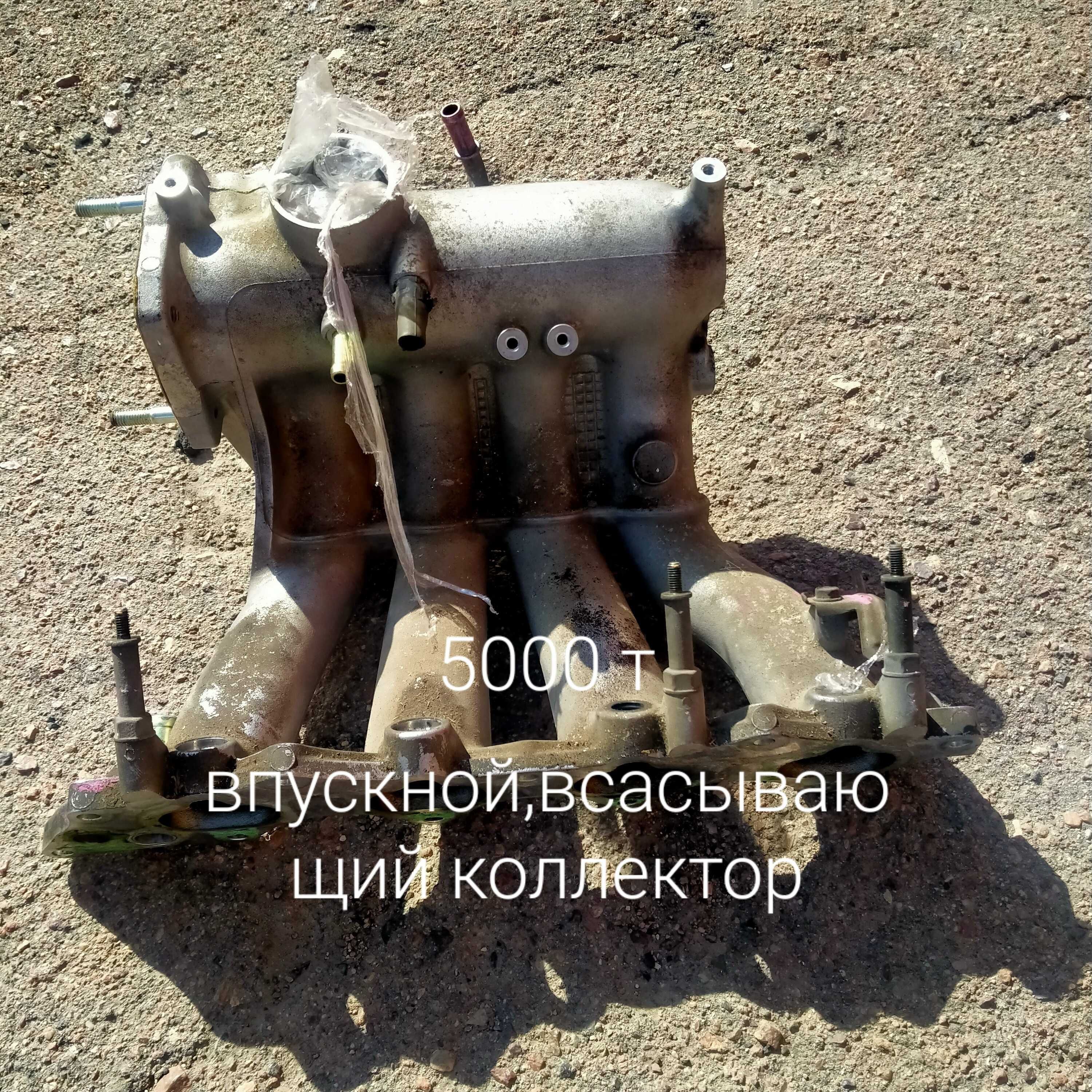 Запчасти HONDA CR-V 1 -выхлопной и всасывающий коллектор,штаны,печка .