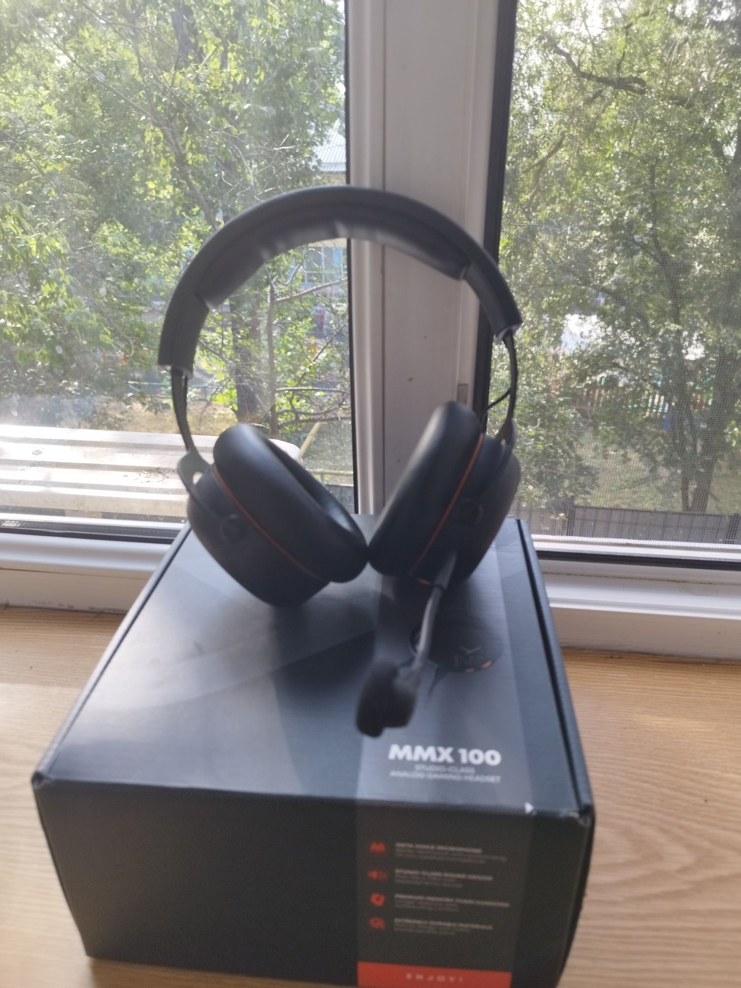 Наушники Beyerdynamic MMX 100