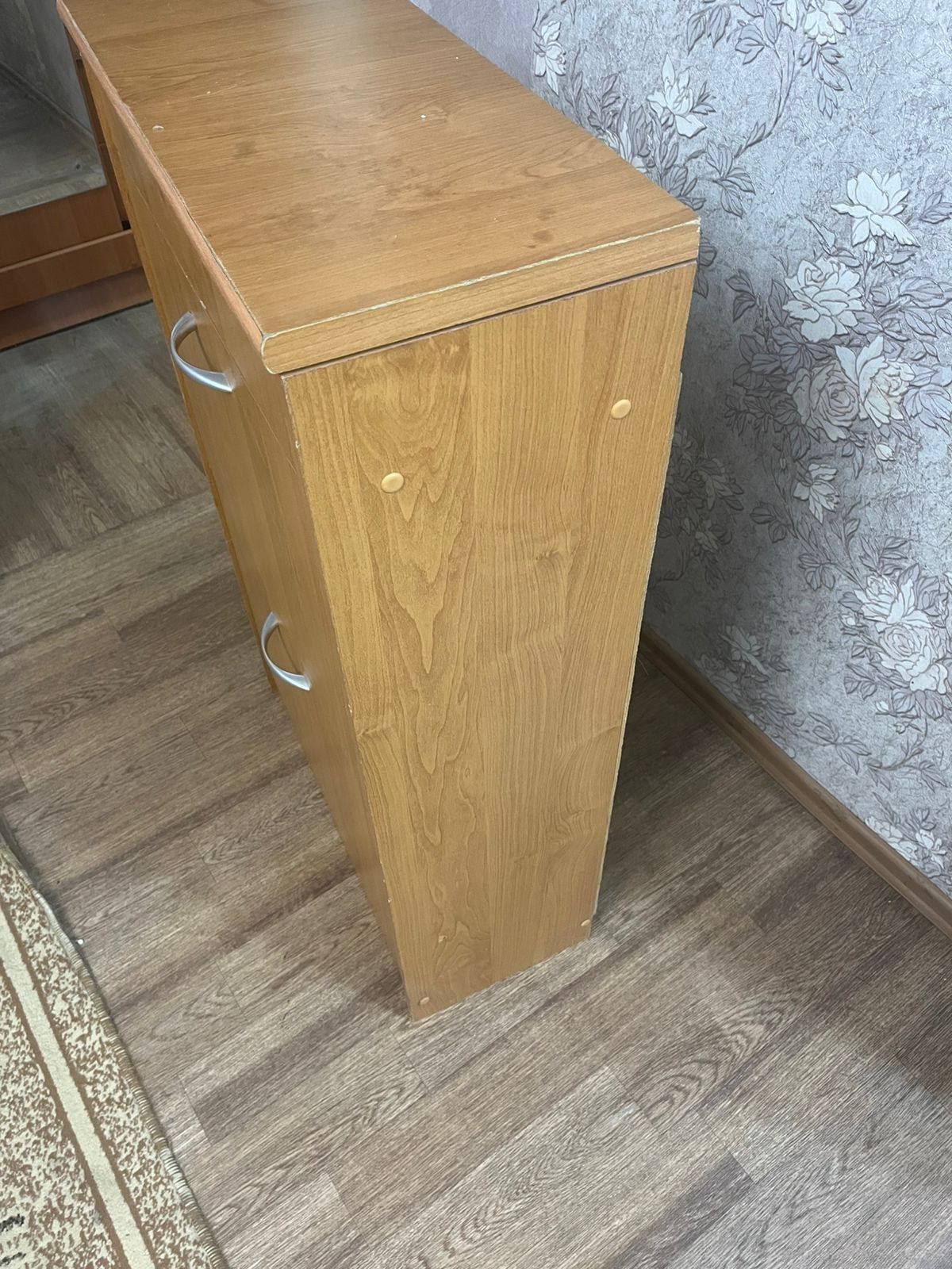 Продам обувницу в отличном состоянии.