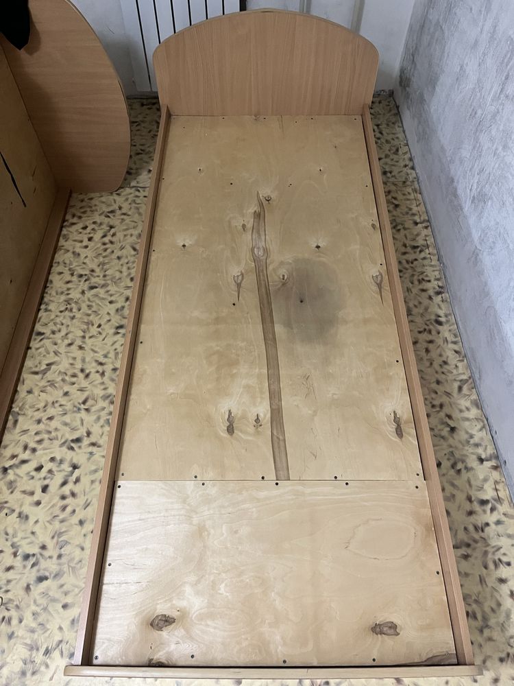 Срочно продам кровать односпальные