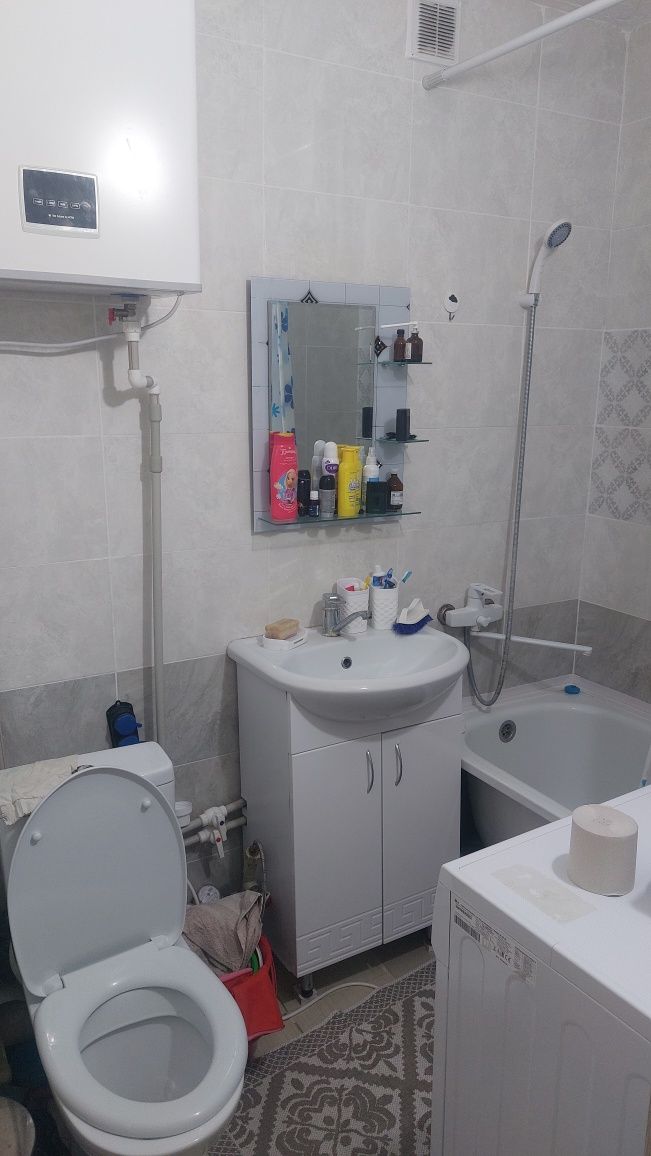 Продается трех комнатная квартира
