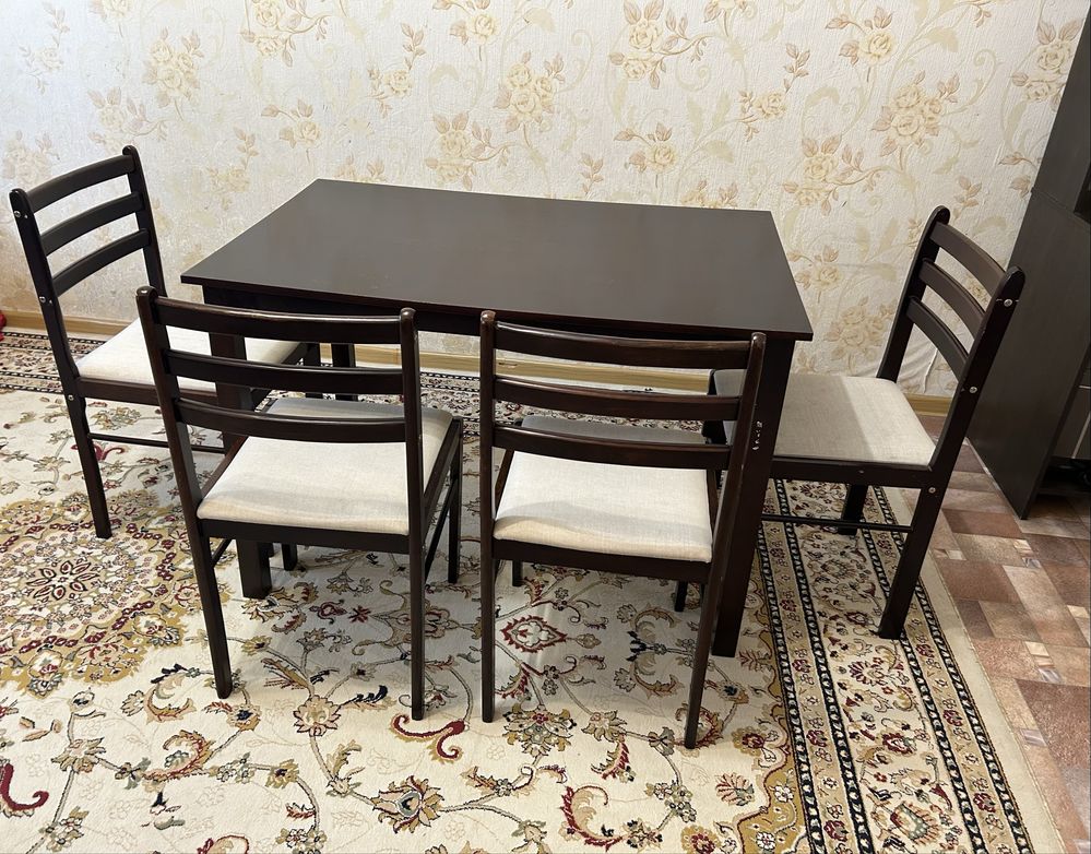 Продам стол стулья