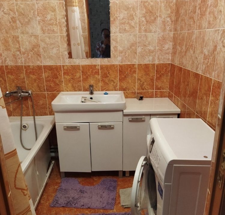 Сдам кв 1,5-ку за 90000 по Улице Амурская 4