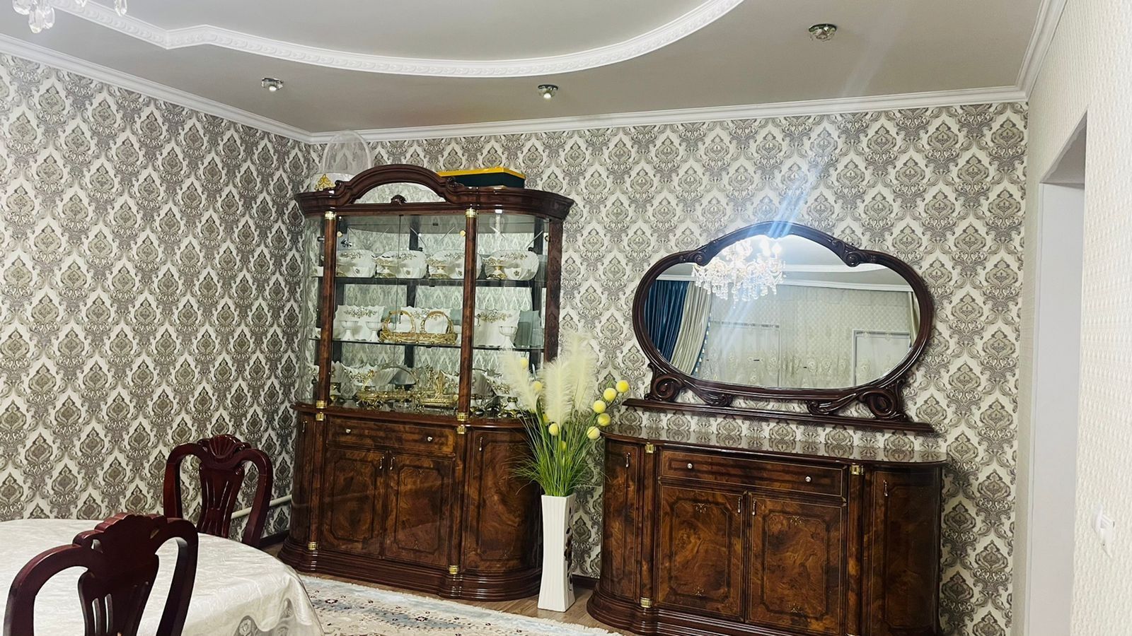 Жер там сатылады жағдай жаксы ишиндегі дүниесімен