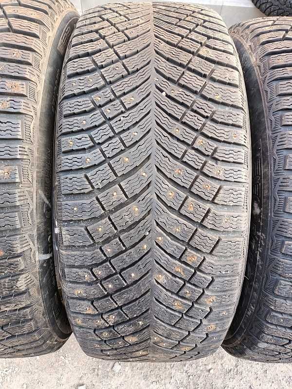 Шины 275/50 R21 - "Michelin X-Ice North 4 SUV" (Венгрия), шипованные.