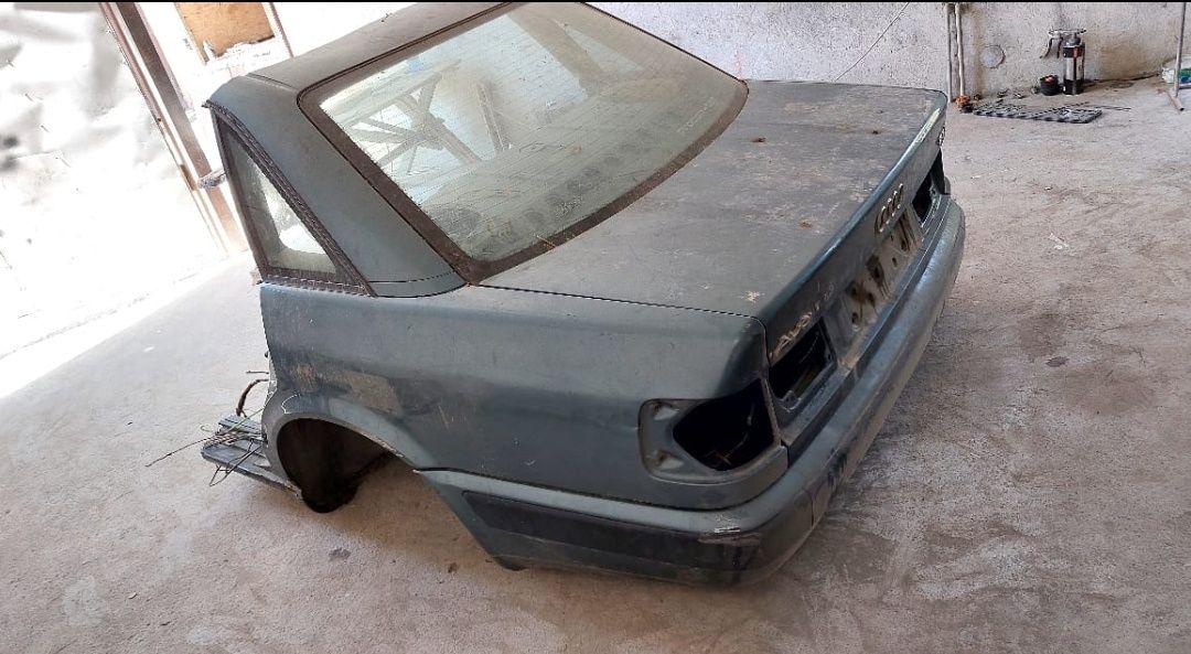 Задная часть кузова Audi 100 C4