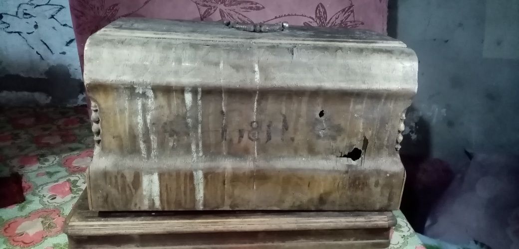 Продам антикварную швейную машинку