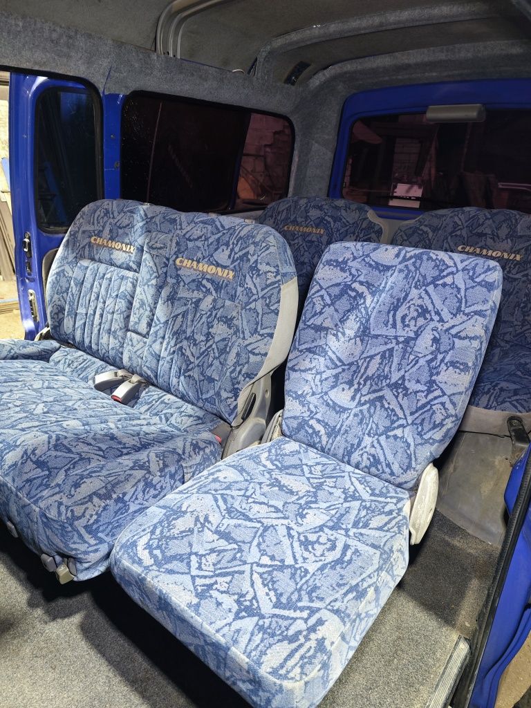 Продам Mitsubishi Delica L400