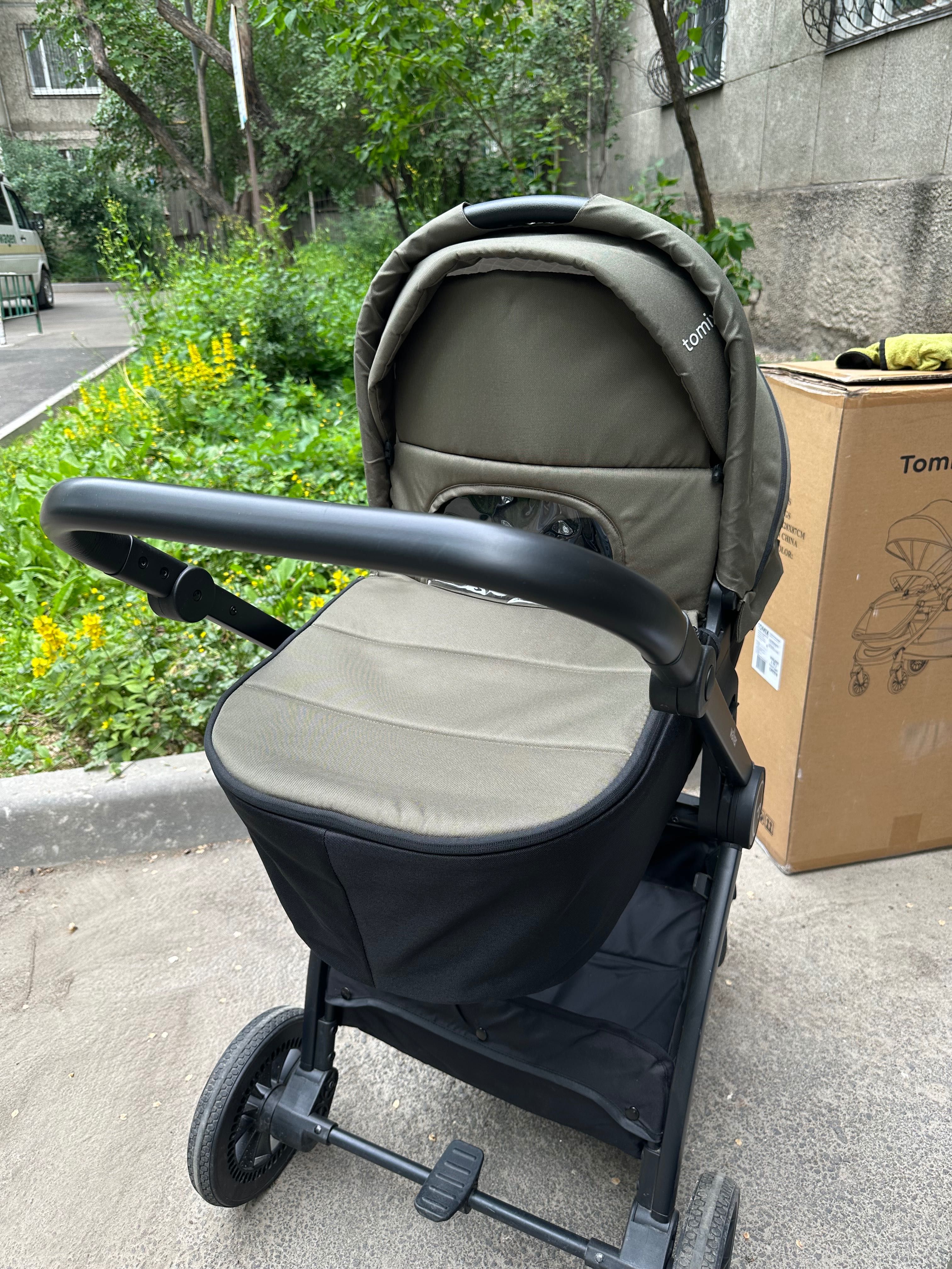 Продам коляску 2 в 1 Tomix Walker