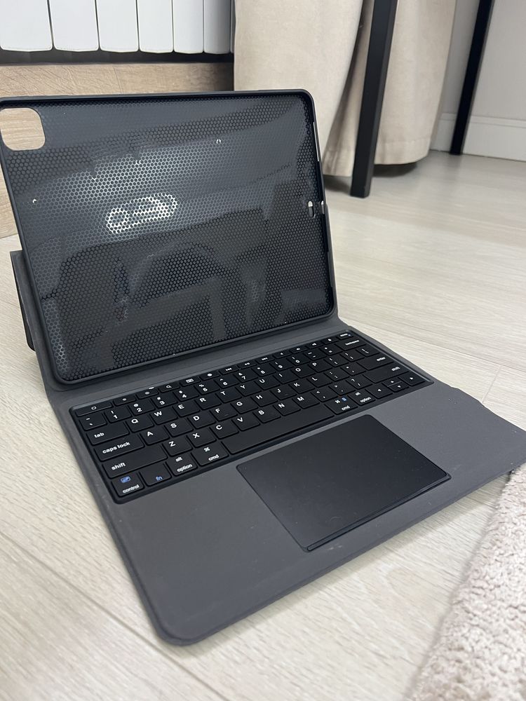 Клавиатура на IPad