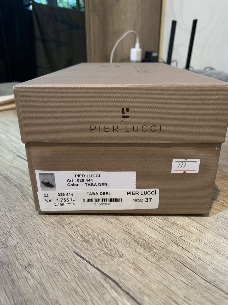 Продаются шлепанцы Pier Lucci.