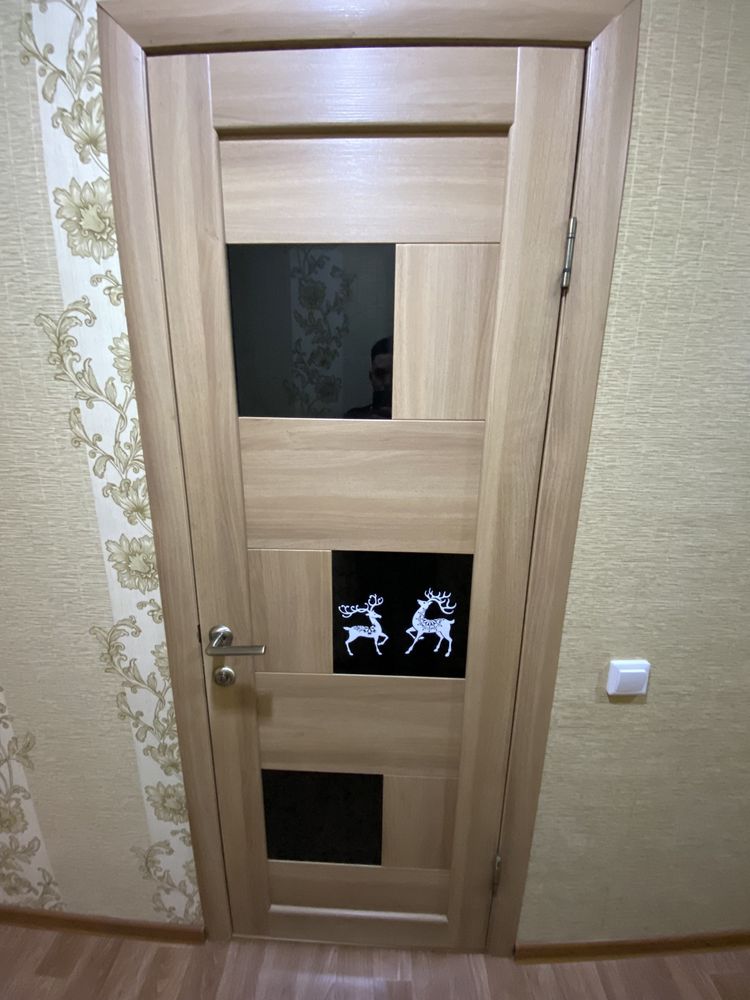 Продам межкомнатную дверь