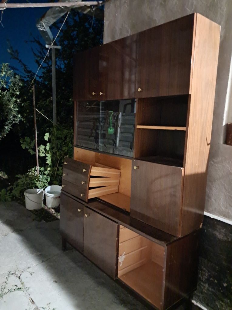 ШкафТеляж,Кресла 2 шт.кравать 160-2 метра.