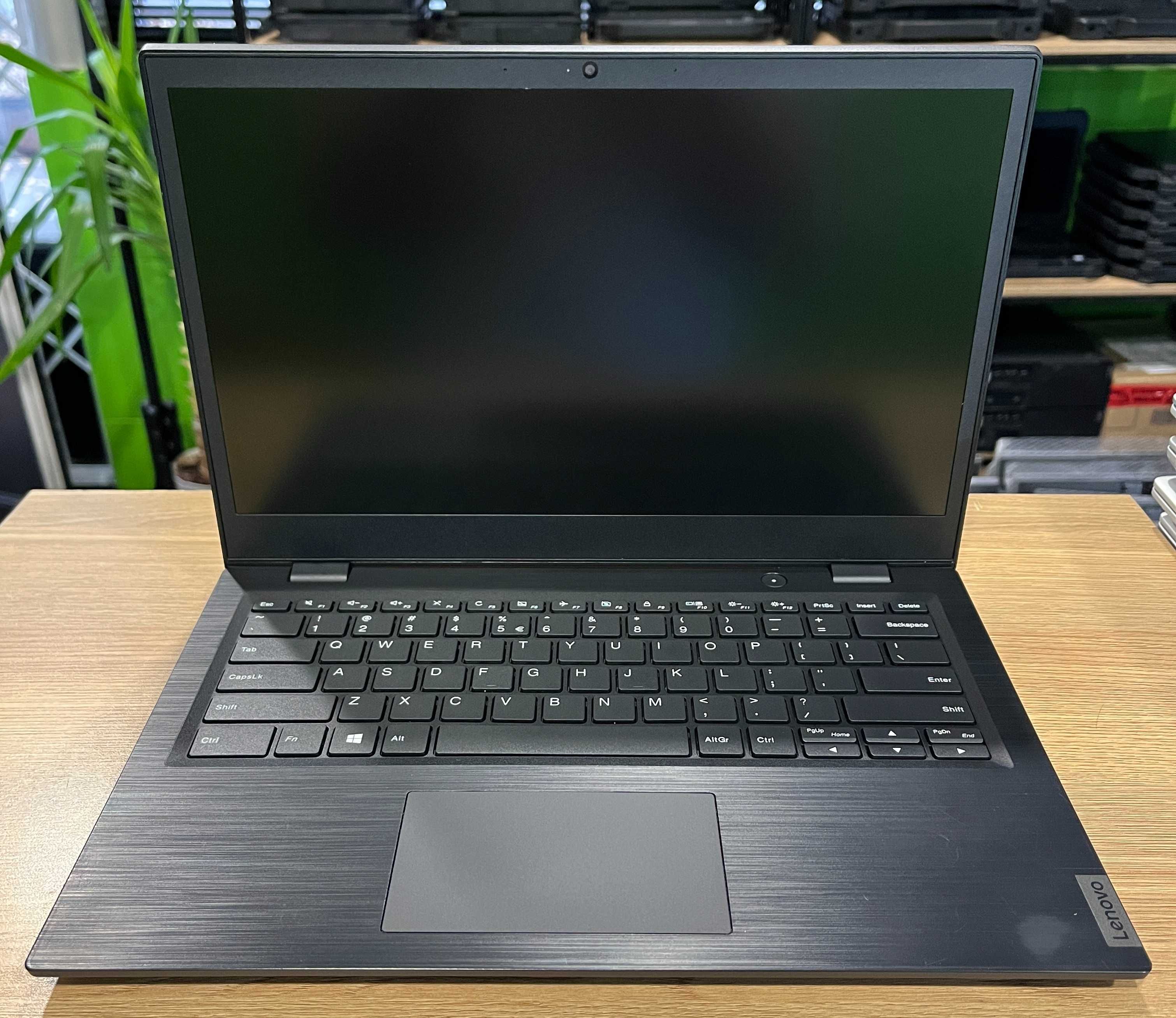 LENOVO 14W. AMD A6-9220C RADEON R5 -1.8/2.7 Ghz. 4/128 GB. 14''HD
