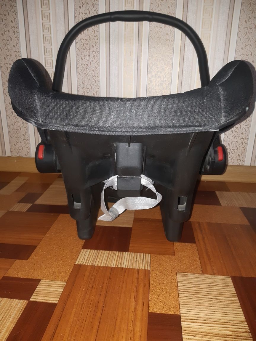 Продам переноску и авто кресло  2в1