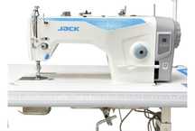 Продам Швейную машинку Jack F5 почти новую