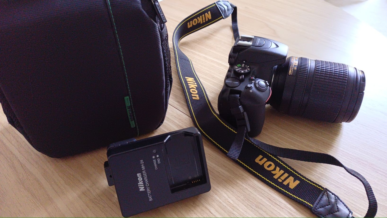 Почти новый Nikon D5500 kit (Nikkor 18-140mm f/3.5-5.6G VR AF-S DX)