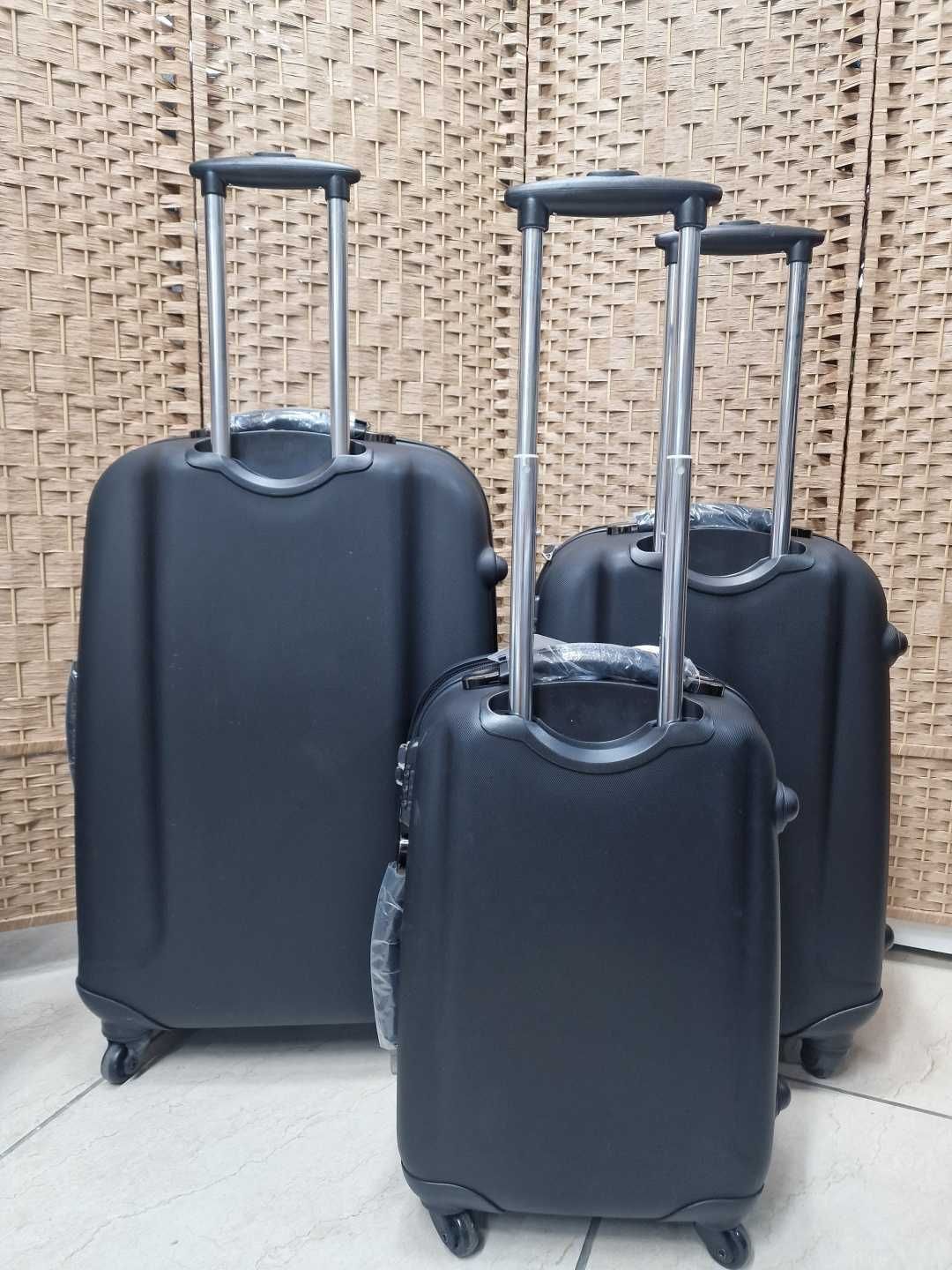 Чемодан оригинал фирма Ambassador Black