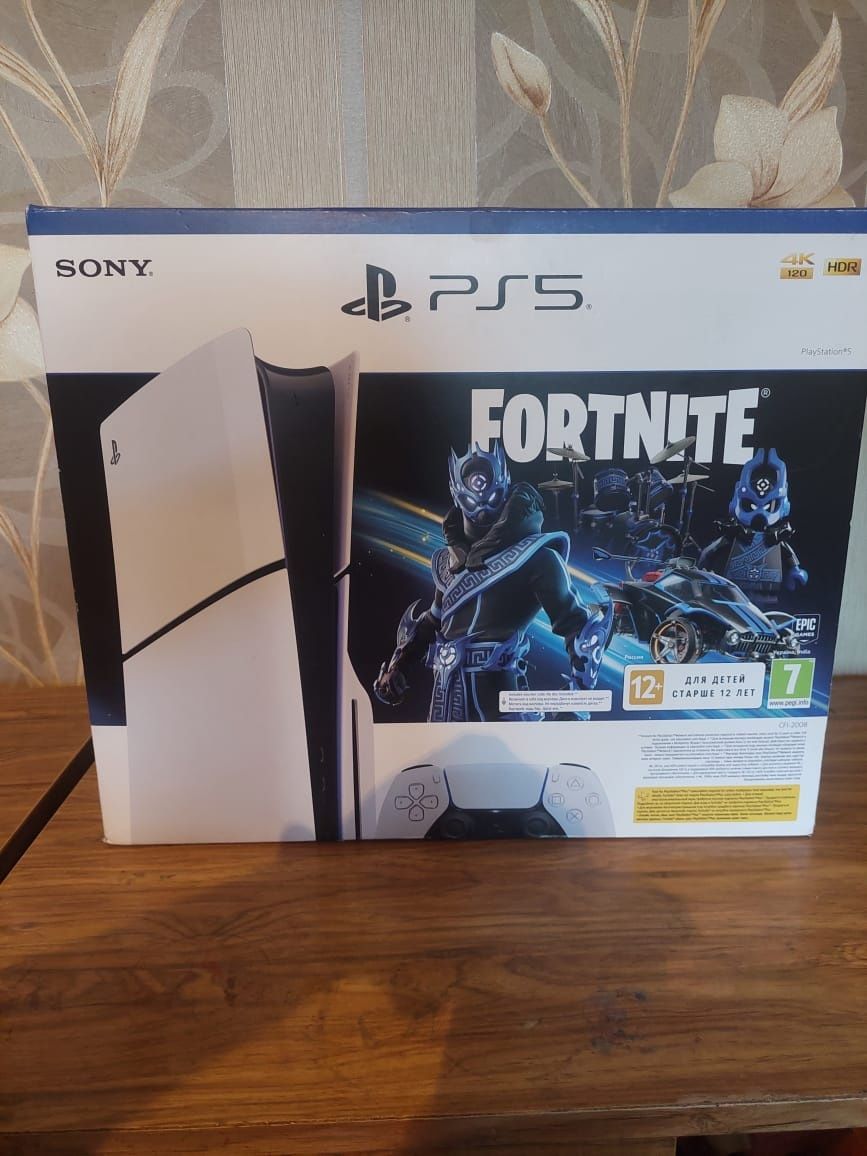 Продаю PS 5 Slim 1ТРБ