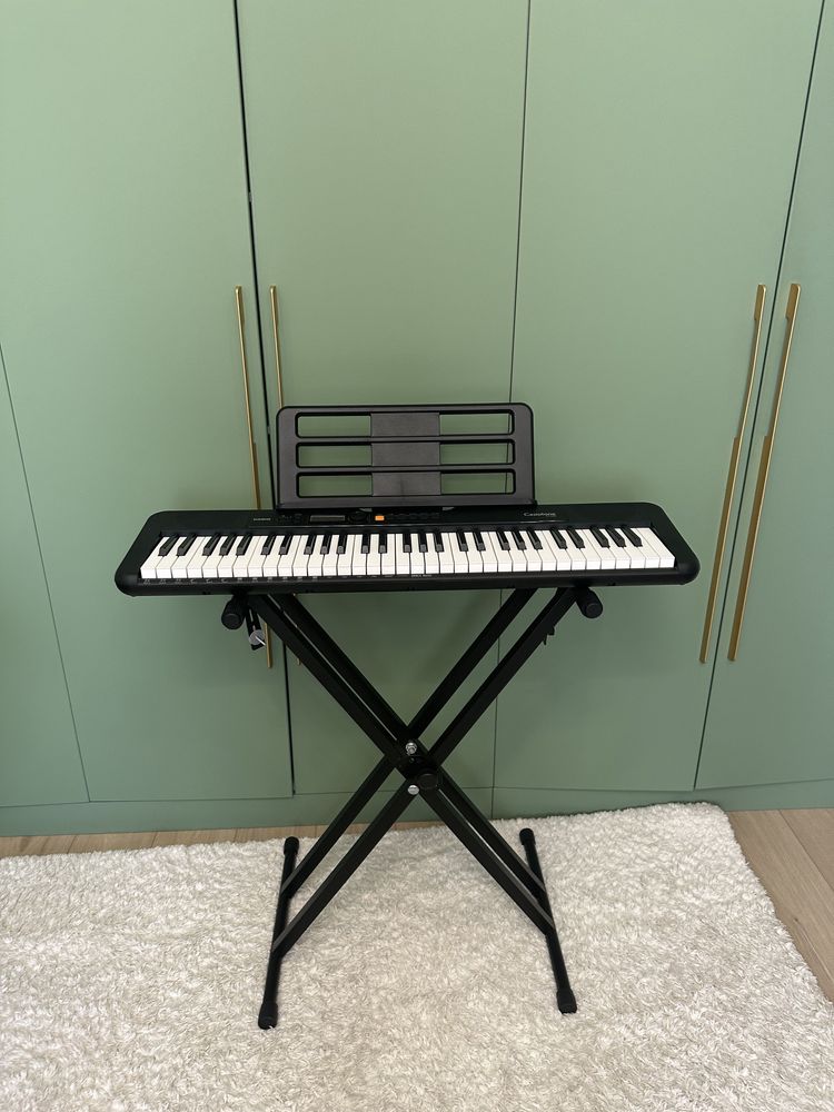 Синтезатор Casiotone CT- S200 и в подарок домбыра