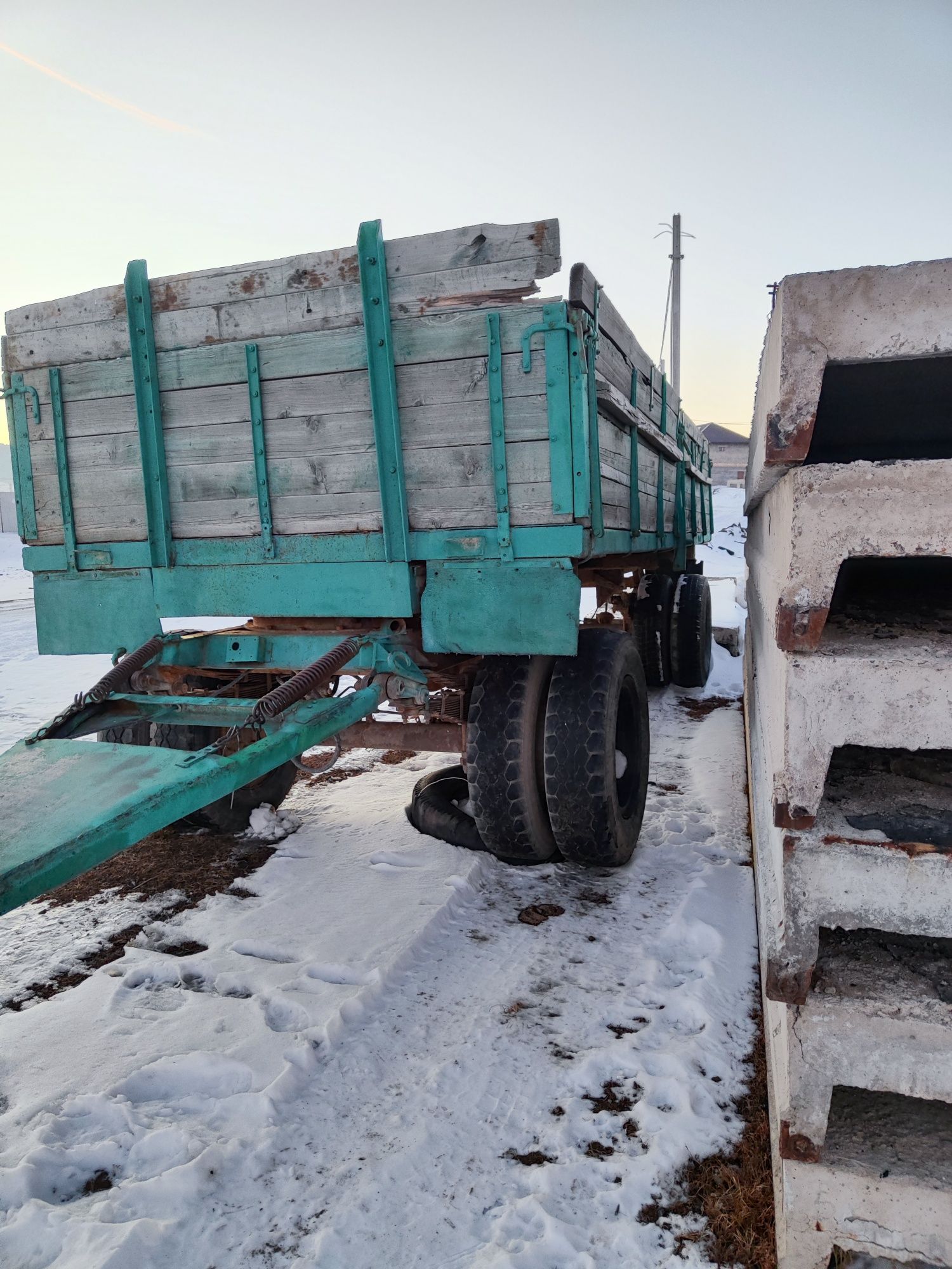 Продам прицеп на КАМАЗ 6,20
