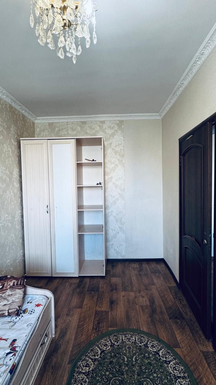 Срочно сдаётся 4 комн квартира