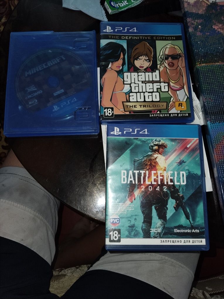 Один диск стоит 4000 тыщь Игры на пс4  Minecraft, Gta, Battlefield