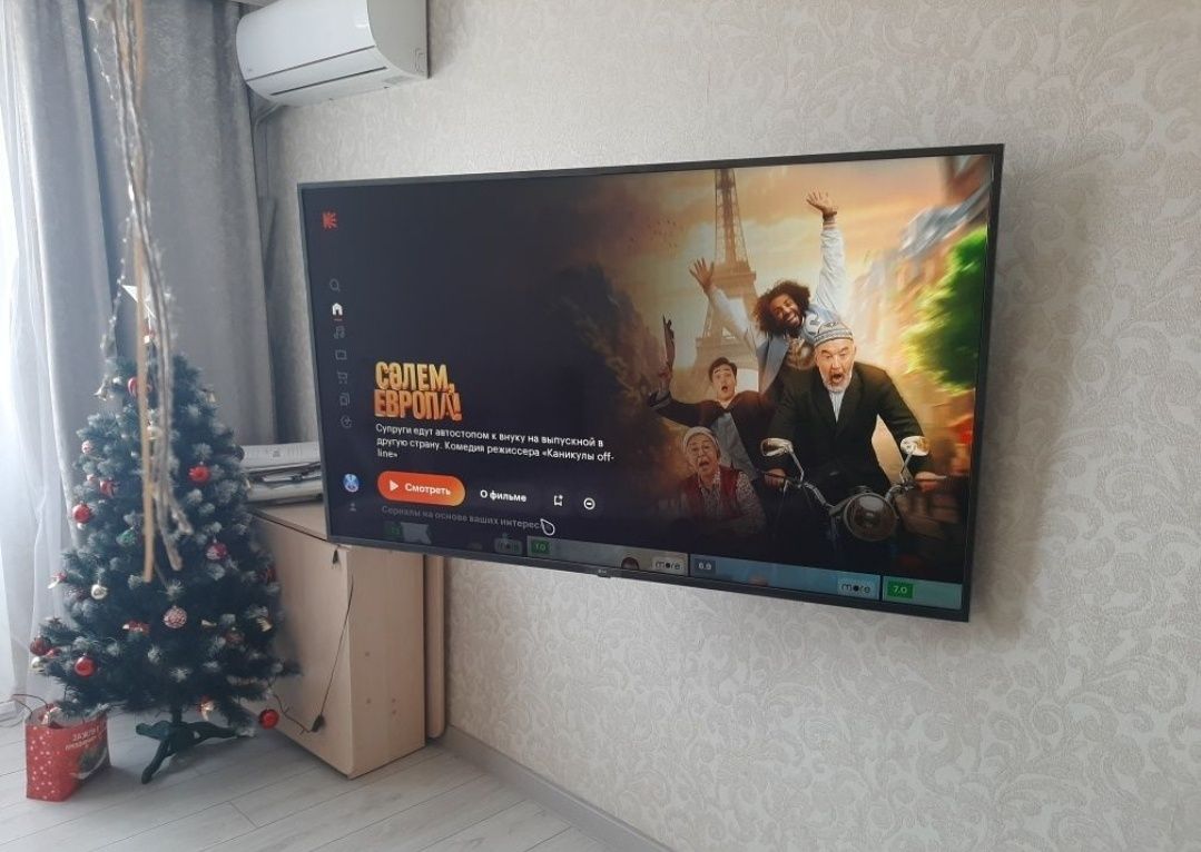 Установка Навеска телевизора на кронштейн