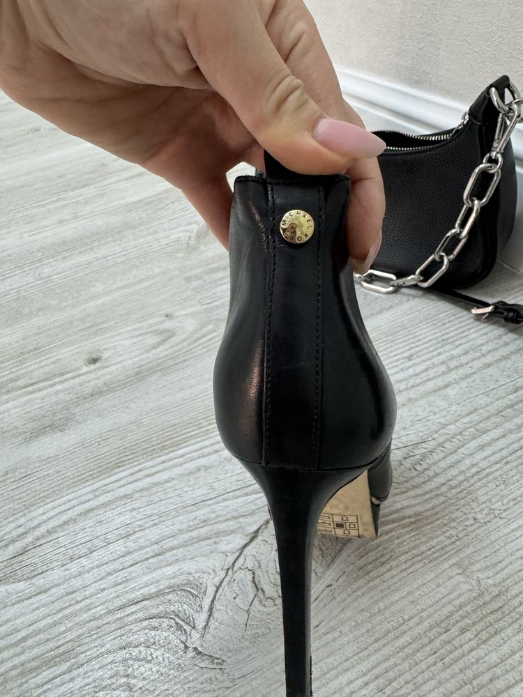 Продам ботильоны michael kors оригинал