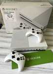Игровая приставка Xbox One S