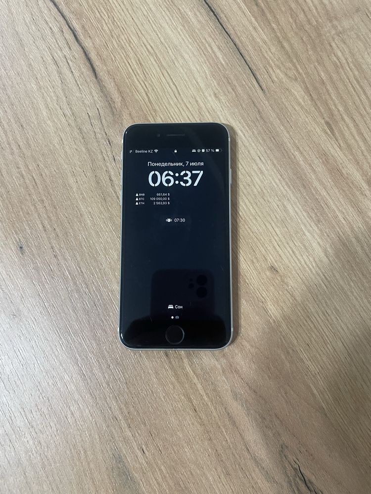 Iphone SE  2020