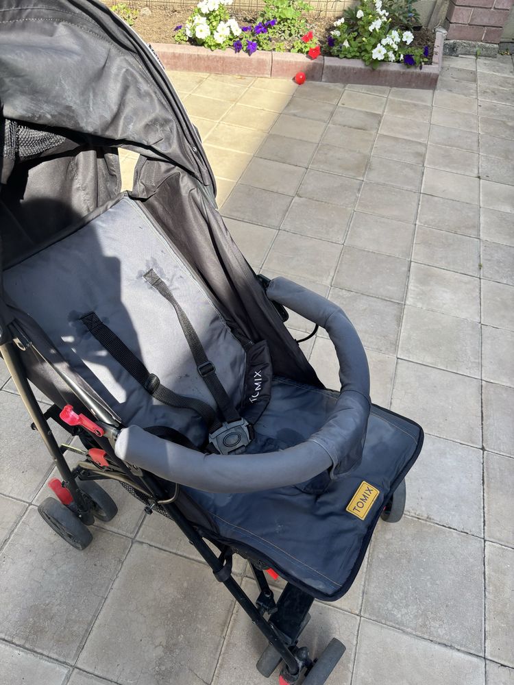Продам прогулочную коляску