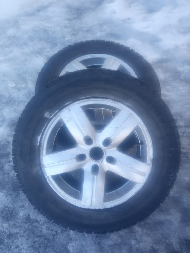 2 штук,резина зимняя шипованый, резина норм,215/65R16, диски 7JX16H2,