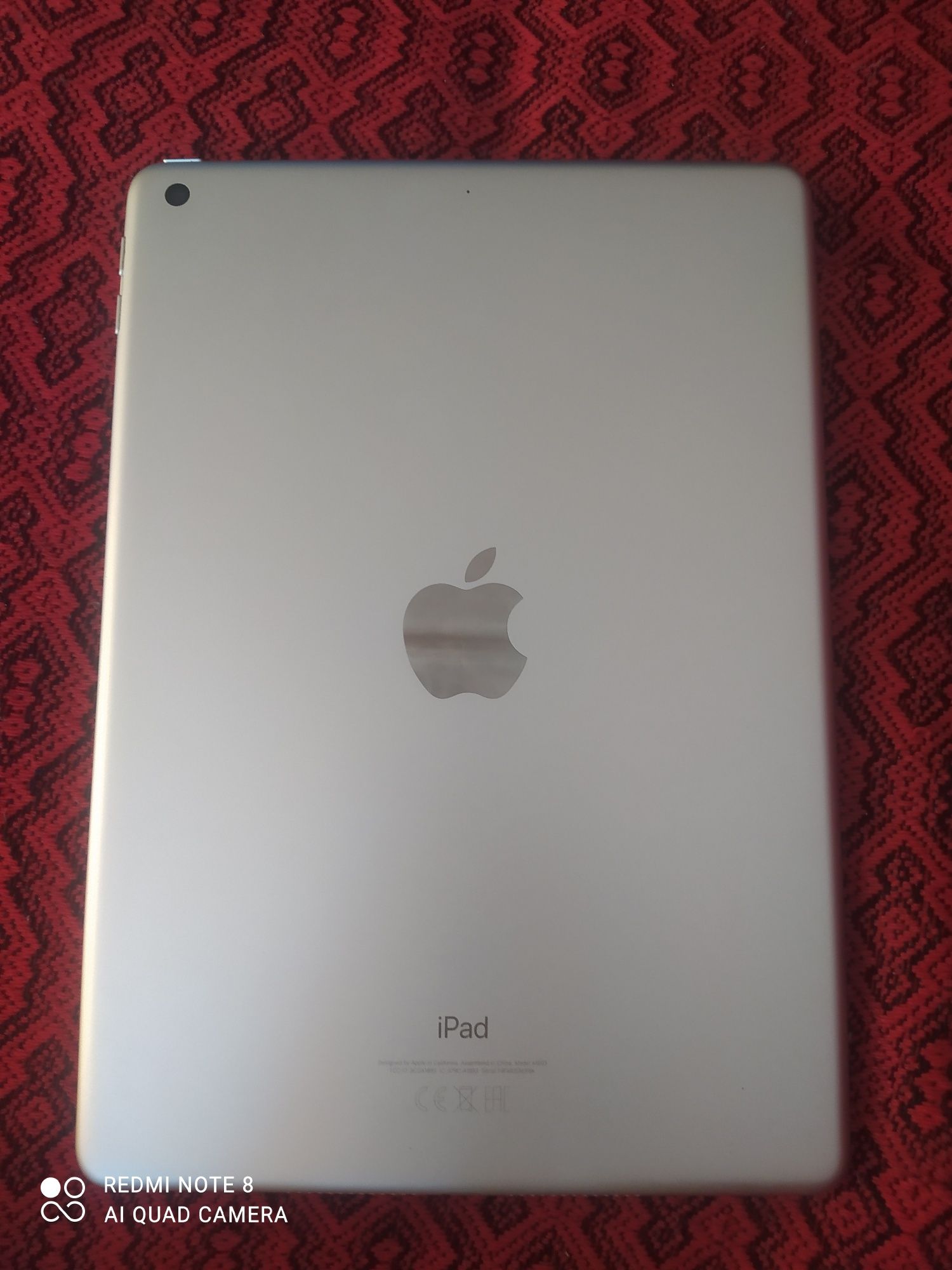 Продам Ipad 6 в хорошем состоянии