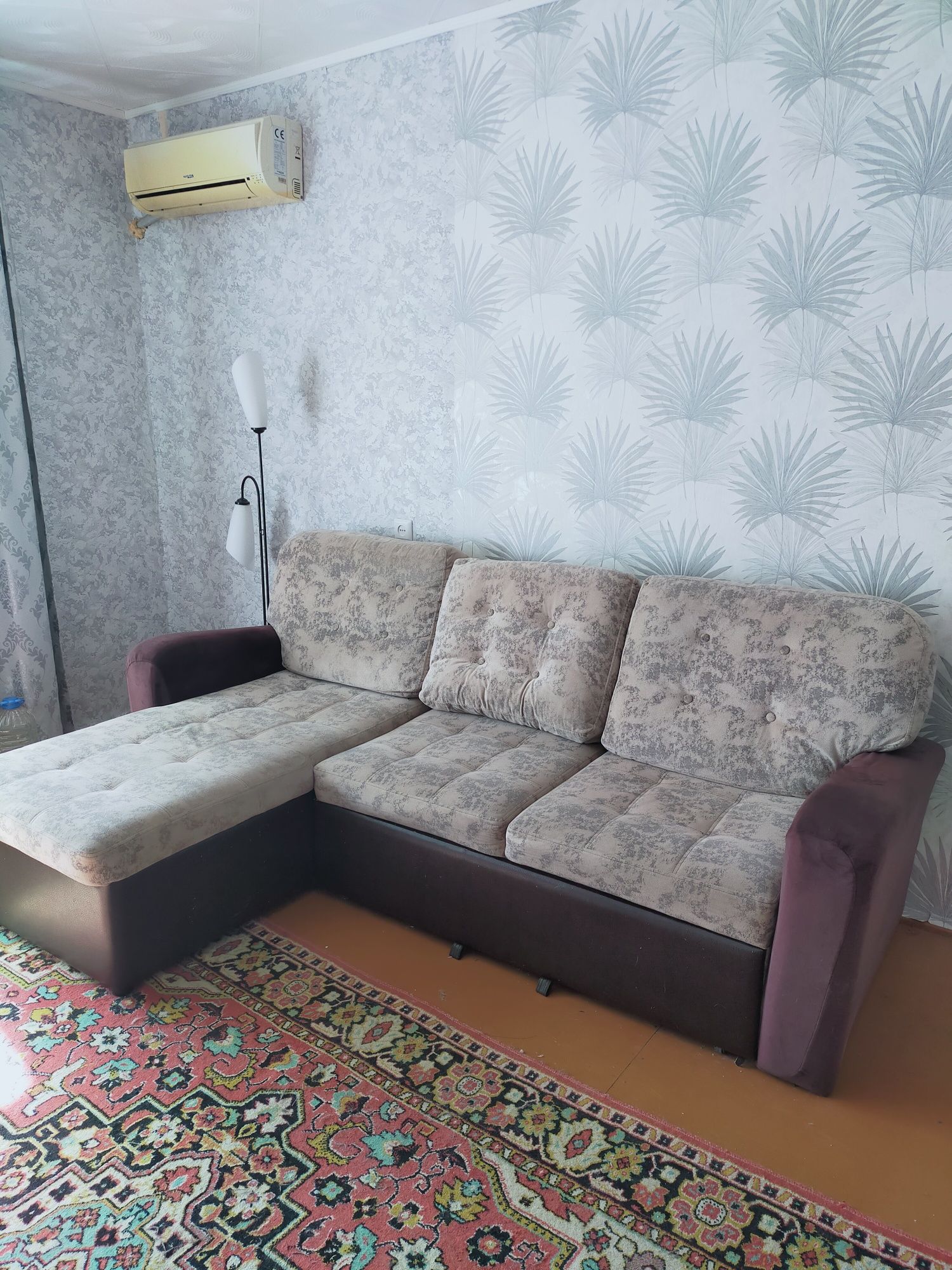 Продам диван угловой