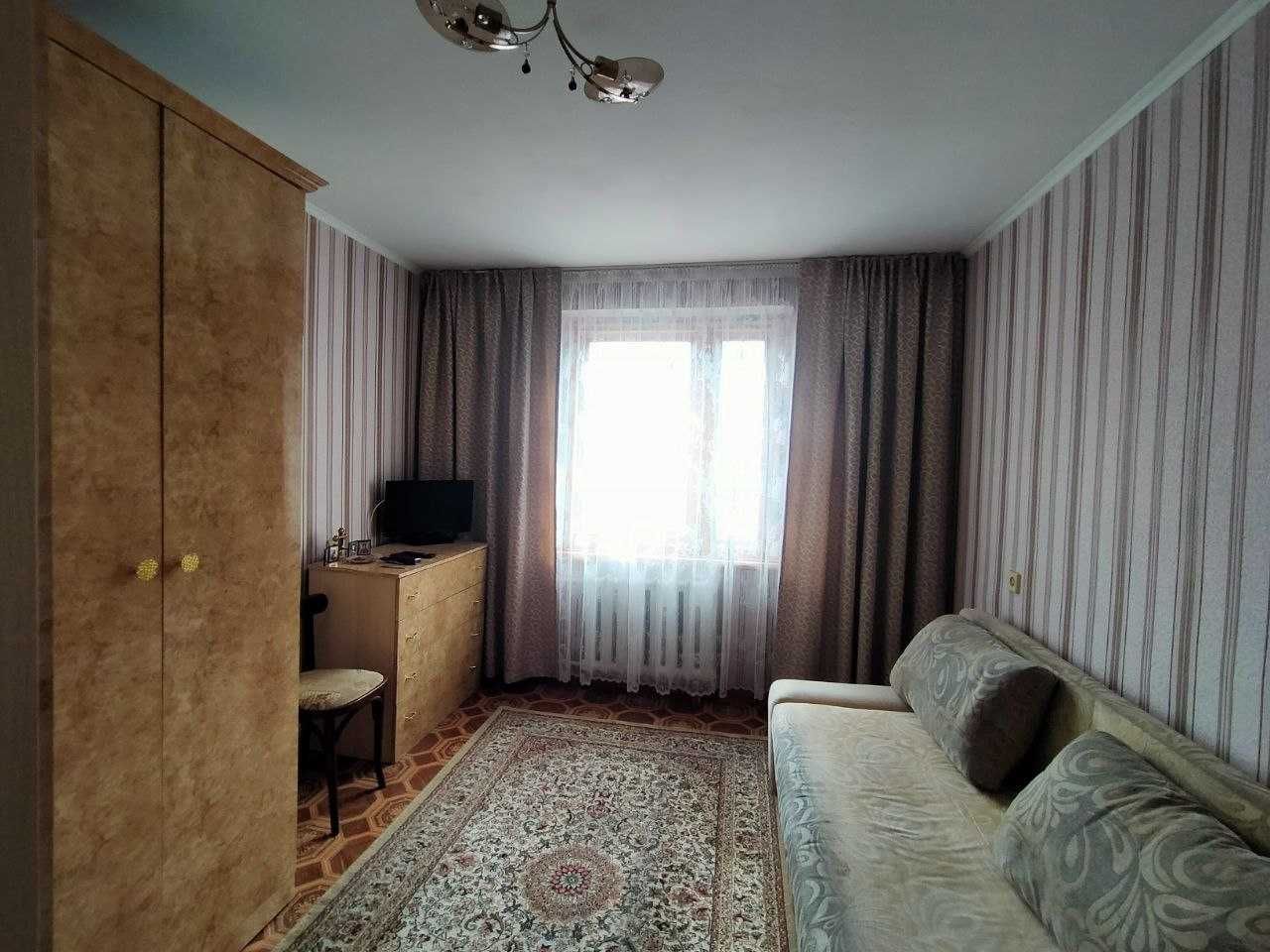 Продажа трехкомнатной Ленинградки в районе Жас Оркен.