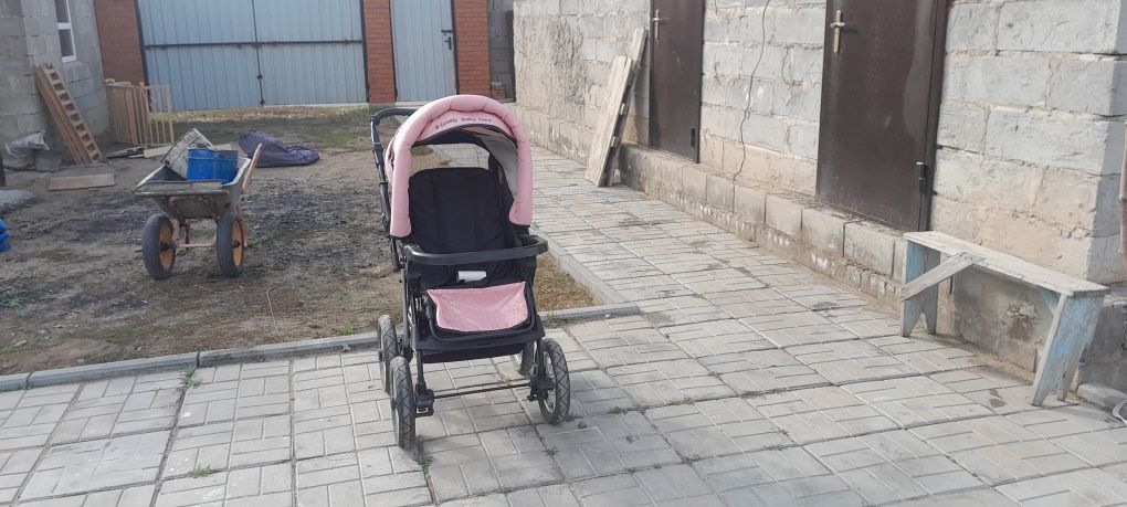 Детская коляска всесезонная