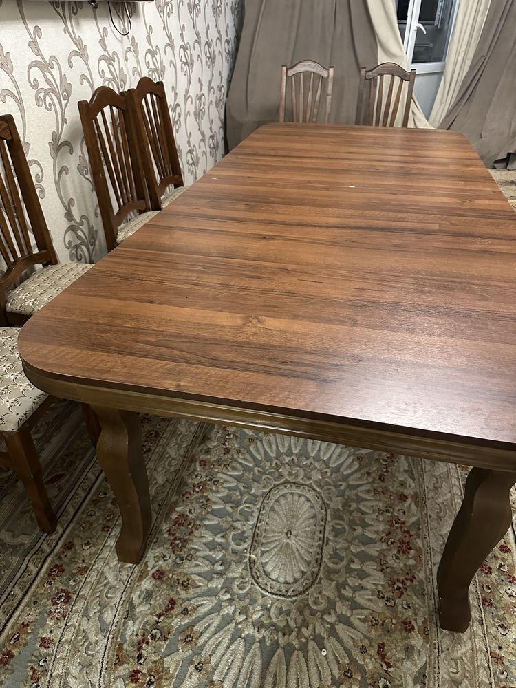 Продам стол в хорошом состояние
