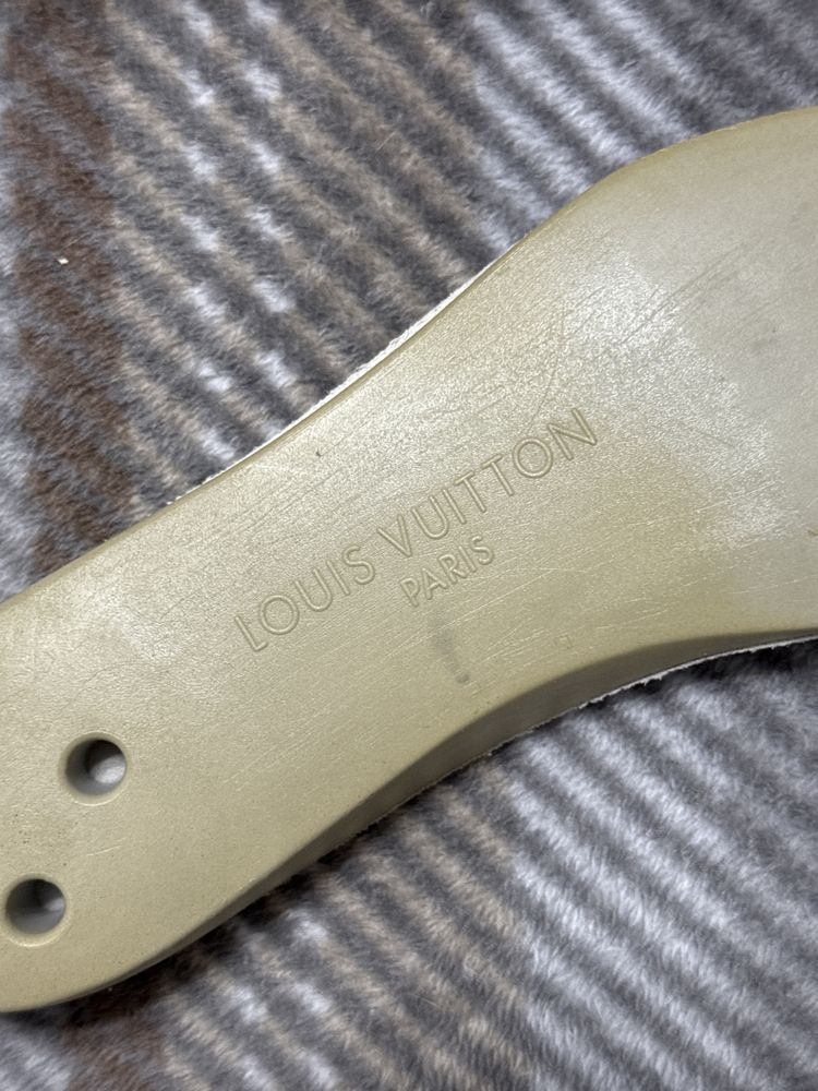 Louis vuitton run away