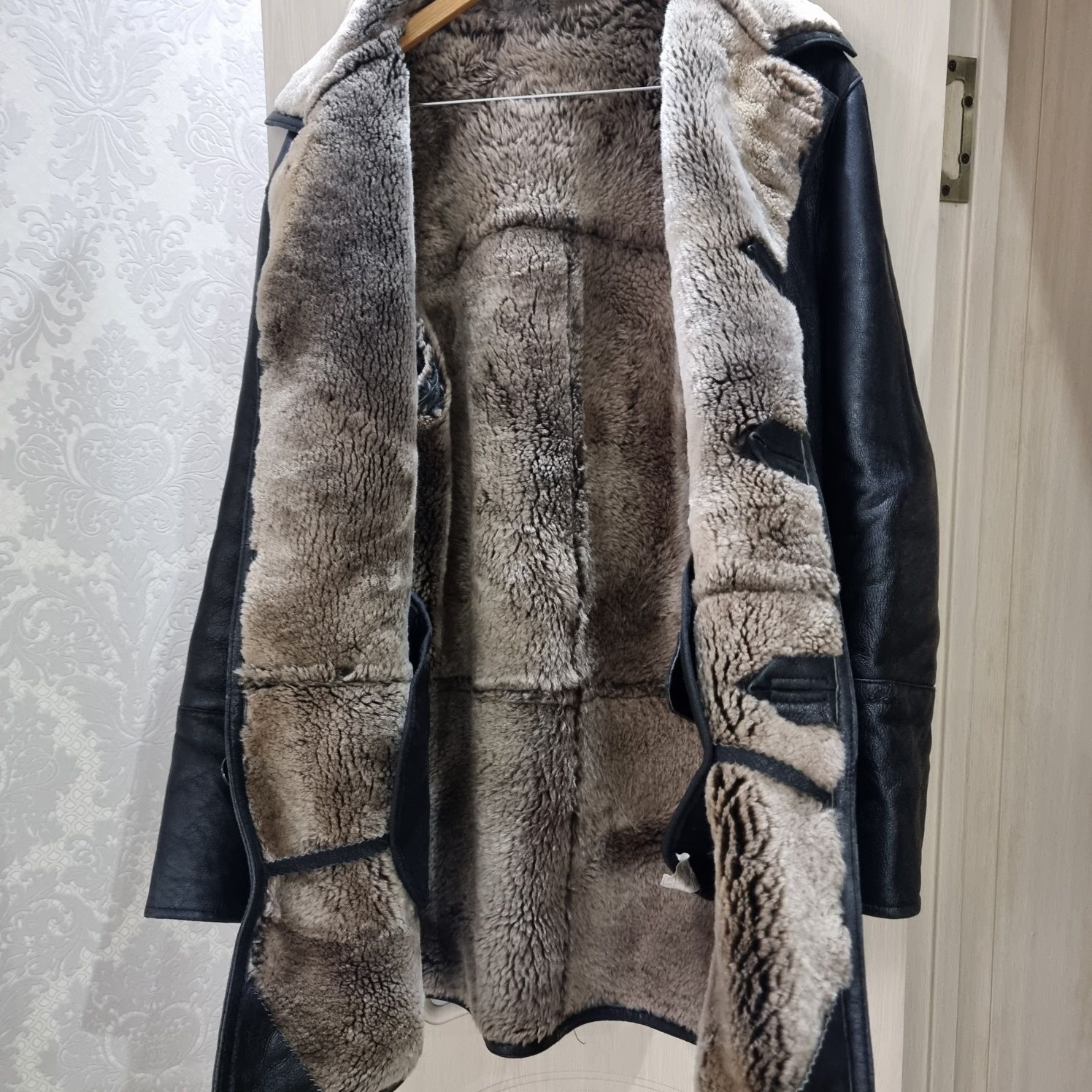 Продам мужскую дубленку