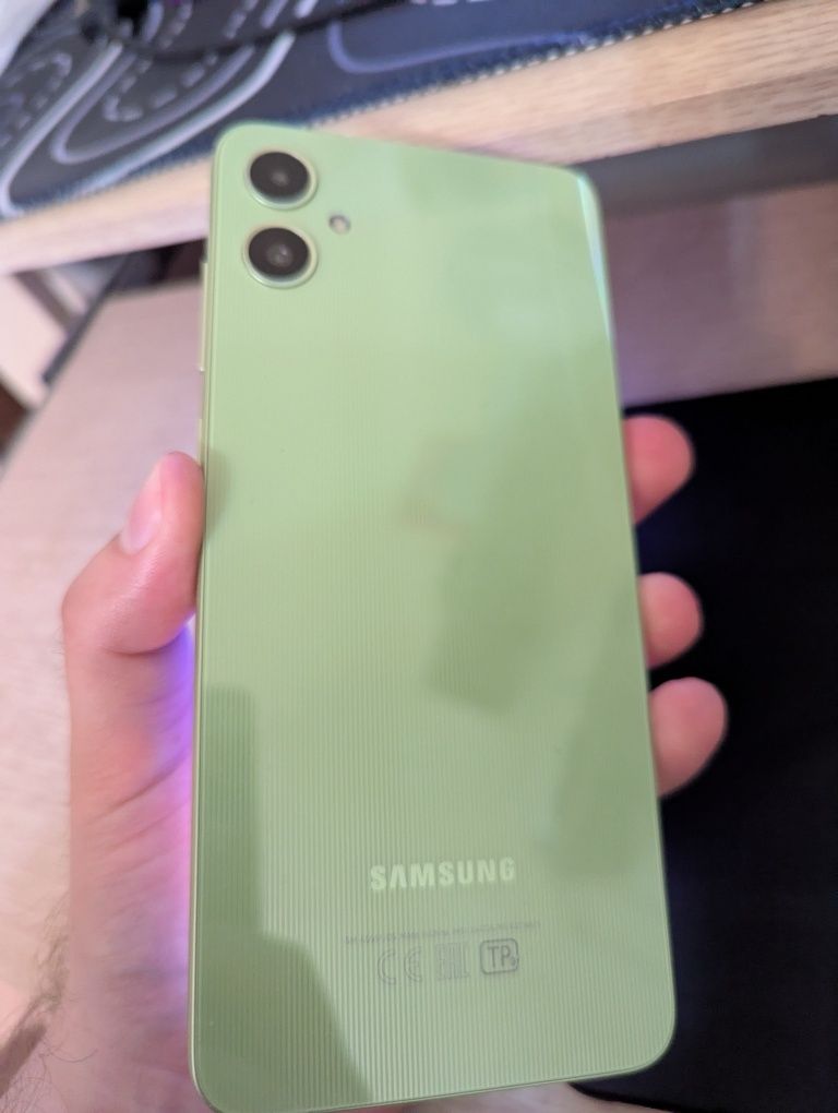 Продам Samsung galaxy A05 64gb