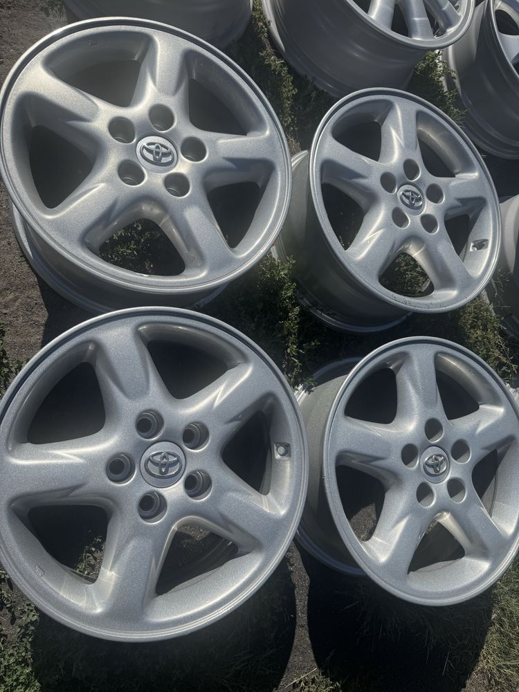 Диски на 16 5/114,3 toyota original