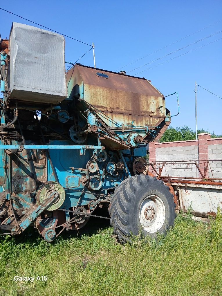 Комбайн Енисей 1200