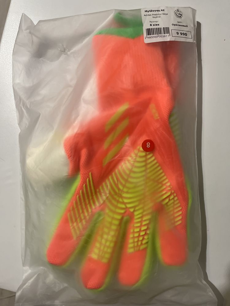 Перчатки adidas predator