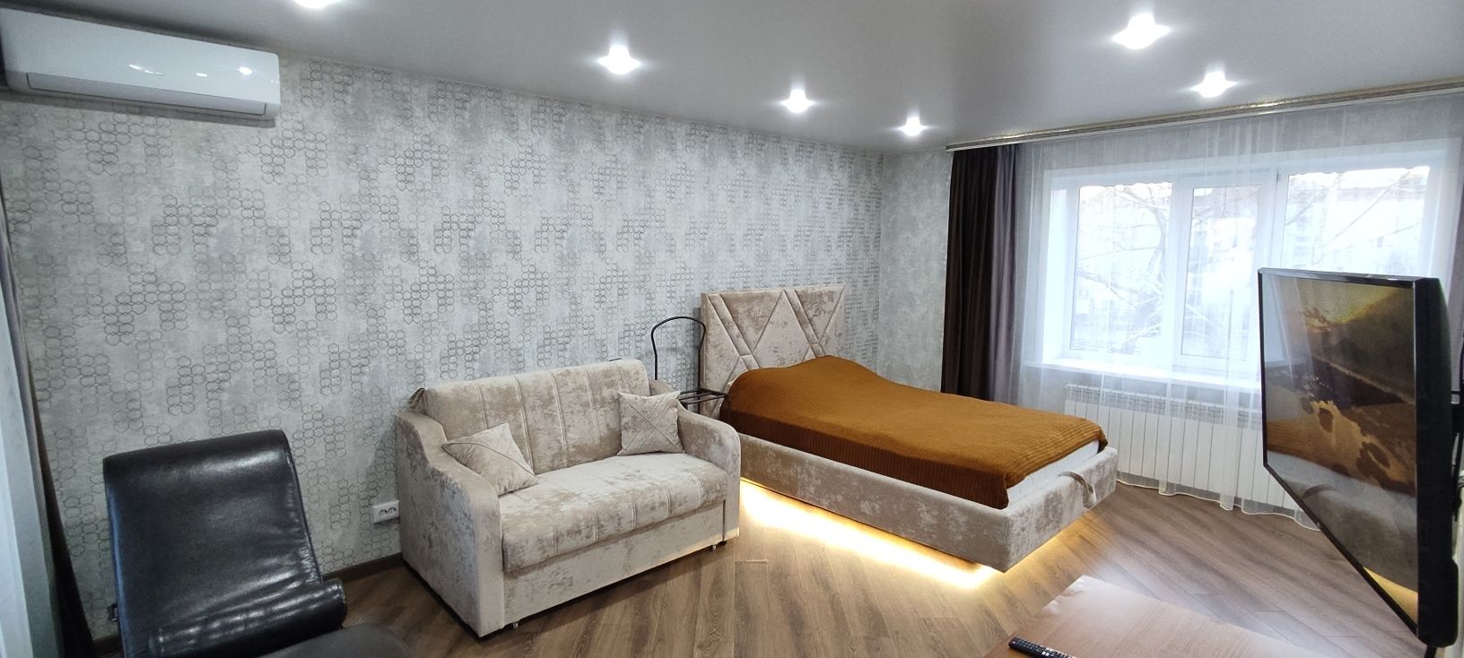Сдам квартиру с кондиционером  класса *VIP* центр